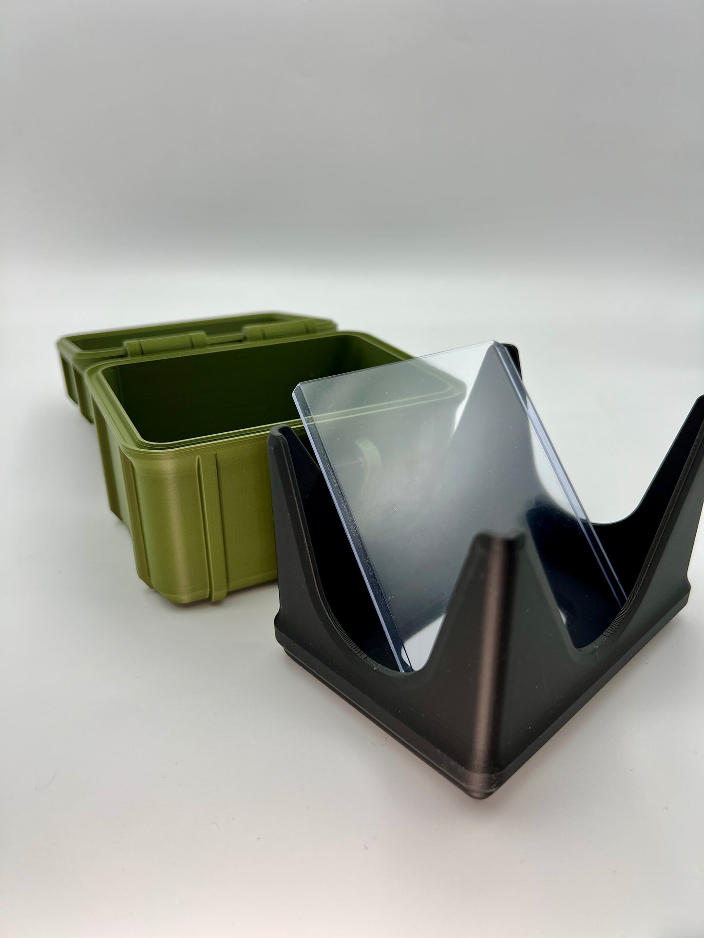 100 Card Deck Box - GREEN - SINGLE SLEEVED Decks